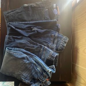 4 pairs boys jeans. Children’s place, Levi’s, denizen, old navy